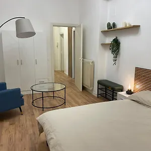 Appartamento 'la Perla' Nel Centro Di, Frascati